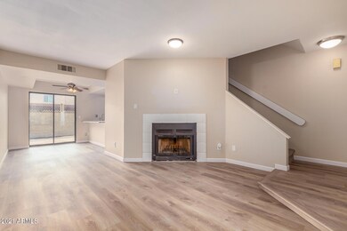 2815 N 52nd St unit 13, Phoenix, AZ 85008 - photo 2