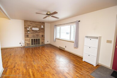 2031 Victor Ave, Lansing, MI 48910 - photo 3