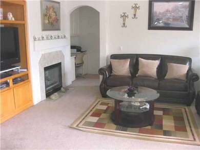 FIREPLACE & BUILT-IN TV NOOK