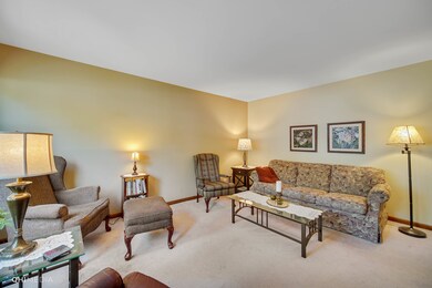 522 Kipling Ct, Wheaton, IL 60187 - photo 6