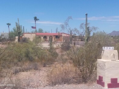 Boyd house with mailbox