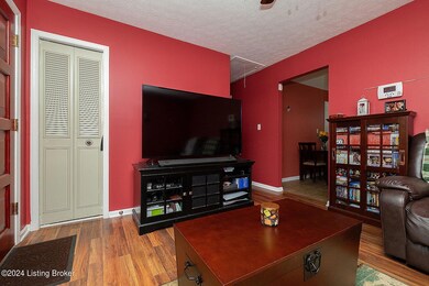 6813 Spourtland Dr, Louisville, KY 40228 - photo 7