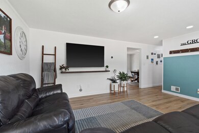 2432 Stanley St, Stevens Point, WI 54481 - photo 7