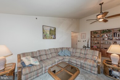 16 Rainflower Path unit 302, Sparks Glencoe, MD 21152 - photo 3