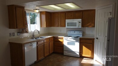 2525 Smart St, Nampa, ID 83686 - photo 3