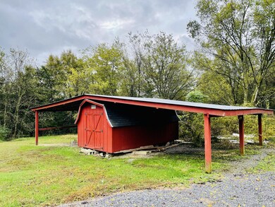 377 Comstock Rd, Shelbyville, TN 37160 - photo 2