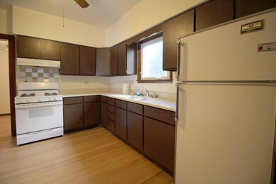 35 S Martin Ave, Waukegan, IL 60085 - photo 2