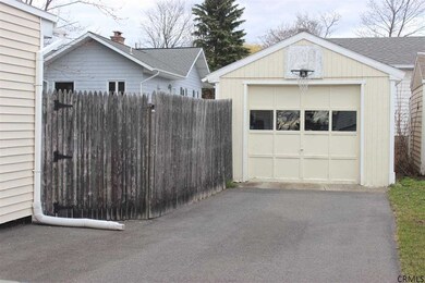 26 Wisconsin Ave, Rensselaer, NY 12144 - photo 2