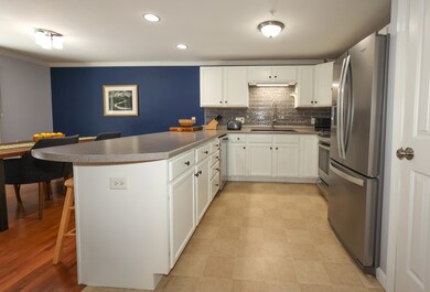 202 Coastal Woods Cir unit 202, Kittery, ME 03904 - photo 2
