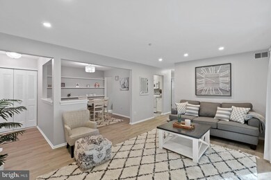 1 Button Gwinett Bldg unit 1, Blackwood, NJ 08012 - photo 2