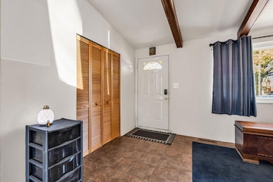 13-web-or-mls-2615CarbondalePlace_Hommat