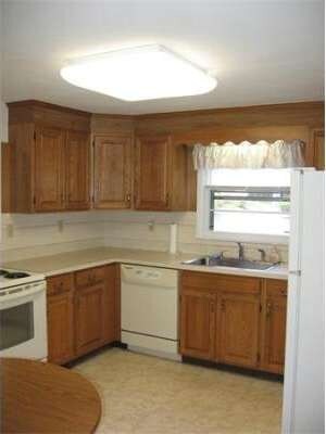 55 Rollins St, Springfield, MA 01109 - photo 7