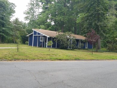 29 Hickory Ln, Amherst, MA 01002 - photo 2