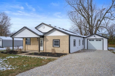 1910 E Delta Dr, Muncie, IN 47303 - photo 3