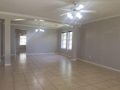 8331 Swiftwater Ln, Houston, TX 77075 - photo 2