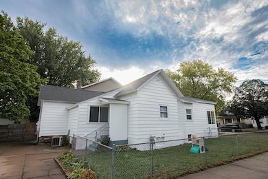1176 W 4th St, Winona, MN 55987 - photo 5