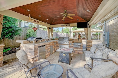 11739 Bayhurst Dr, Houston, TX 77024 - photo 3