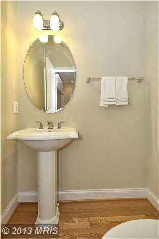 11805 Regents Park Dr, Germantown, MD 20876 - photo 6