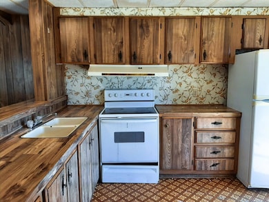 14082 SE Shawnee Rd, Prineville, OR 97754 - photo 2