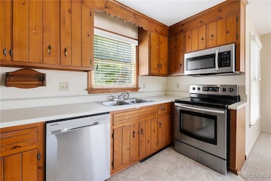 Updated stainless steel oven and microwave