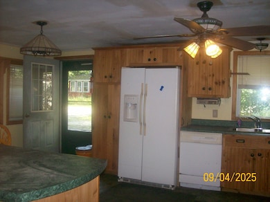 55 Broadway Cir, Poland, ME 04274 - photo 2