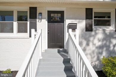 11303 Mapleview Dr, Silver Spring, MD 20902 - photo 3