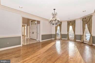 9902 Avenel Farm Dr, Potomac, MD 20854 - photo 3