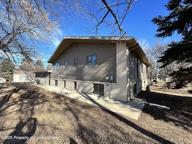 10261 69th St SW, Regent, ND 58650 - photo 2