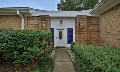 6115 Elkwood Forest Dr, Houston, TX 77088 - photo 4