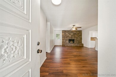 137 W Jefferson St, Broken Arrow, OK 74011 - photo 4