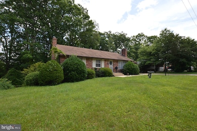 7314 Lois Ln, Lanham, MD 20706 - photo 3