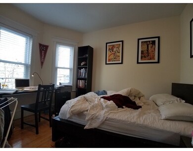 652 Green St unit 2, Cambridge, MA 02139 - photo 2