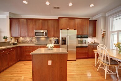 2338 Daniel Island Dr_Kitchen 3