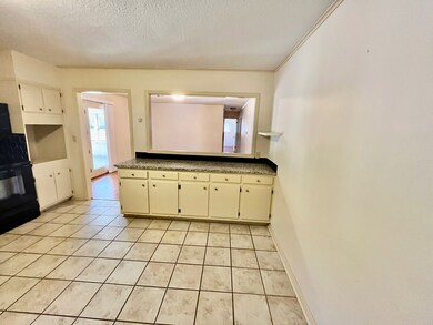 114 Ridgewood Dr, Fredericksburg, TX 78624 - photo 6