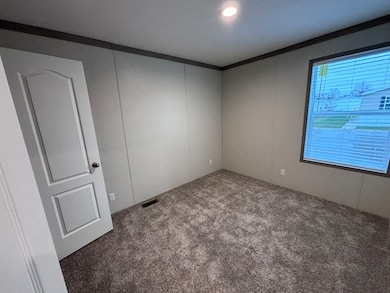 282 Cambridge Dr unit 282, Windsor Charter Township, MI 48821 - photo 7