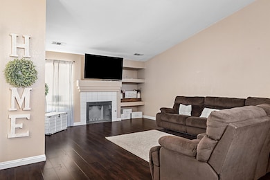 6 - Livingroom (1)