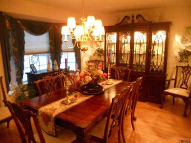 9 Meridian Ct, Troy, NY 12182 - photo 5