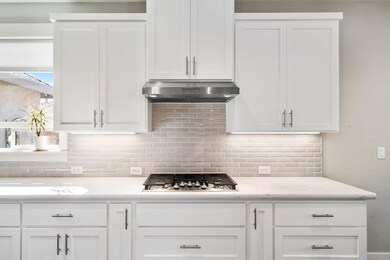 Quartz Countertop/Separate Cooktop