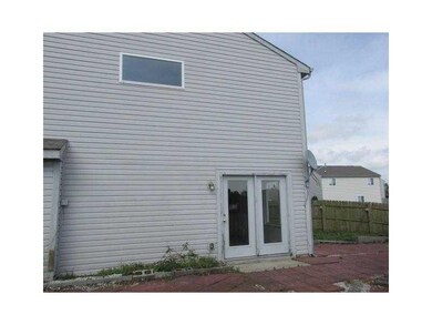 675 Pine Lake Dr, Greenwood, IN 46143 - photo 2