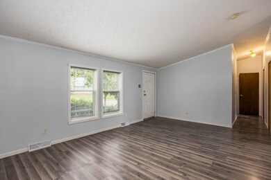 639 Bagley St, Ionia, MI 48846 - photo 5