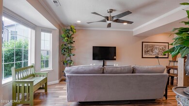 888 E Hamlet Cir Midway-21