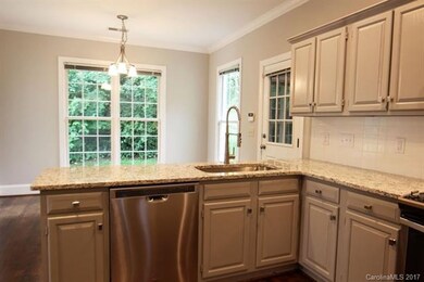 Kitchen. Granite countertops, stainless steel appl