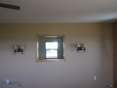 Pass Through from livingroom to kitchen