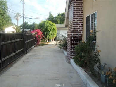 Two separate entrances for Front and Back