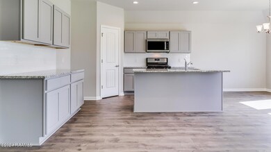 216 Hadley 4