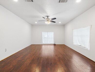 806 W Milam St, Ennis, TX 75119 - photo 7