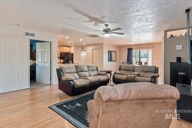 304 Meyer Ave, Nampa, ID 83686 - photo 5