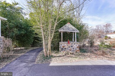 6828 Windsor Mill Rd, Gwynn Oak, MD 21207 - photo 7