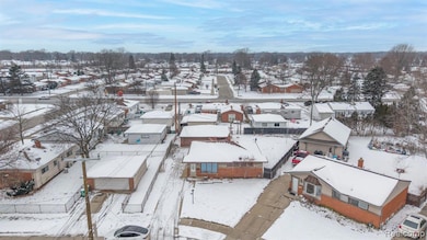 32658 Kathryn St, Garden City, MI 48135 - photo 5