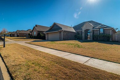 2508 SE 10th St, Moore, OK 73160 - photo 4